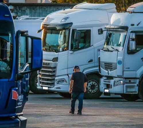 Sicilia, autotrasporto verso il fermo dal 16 ottobre: a rischio la distribuzione delle merci nell’Isola